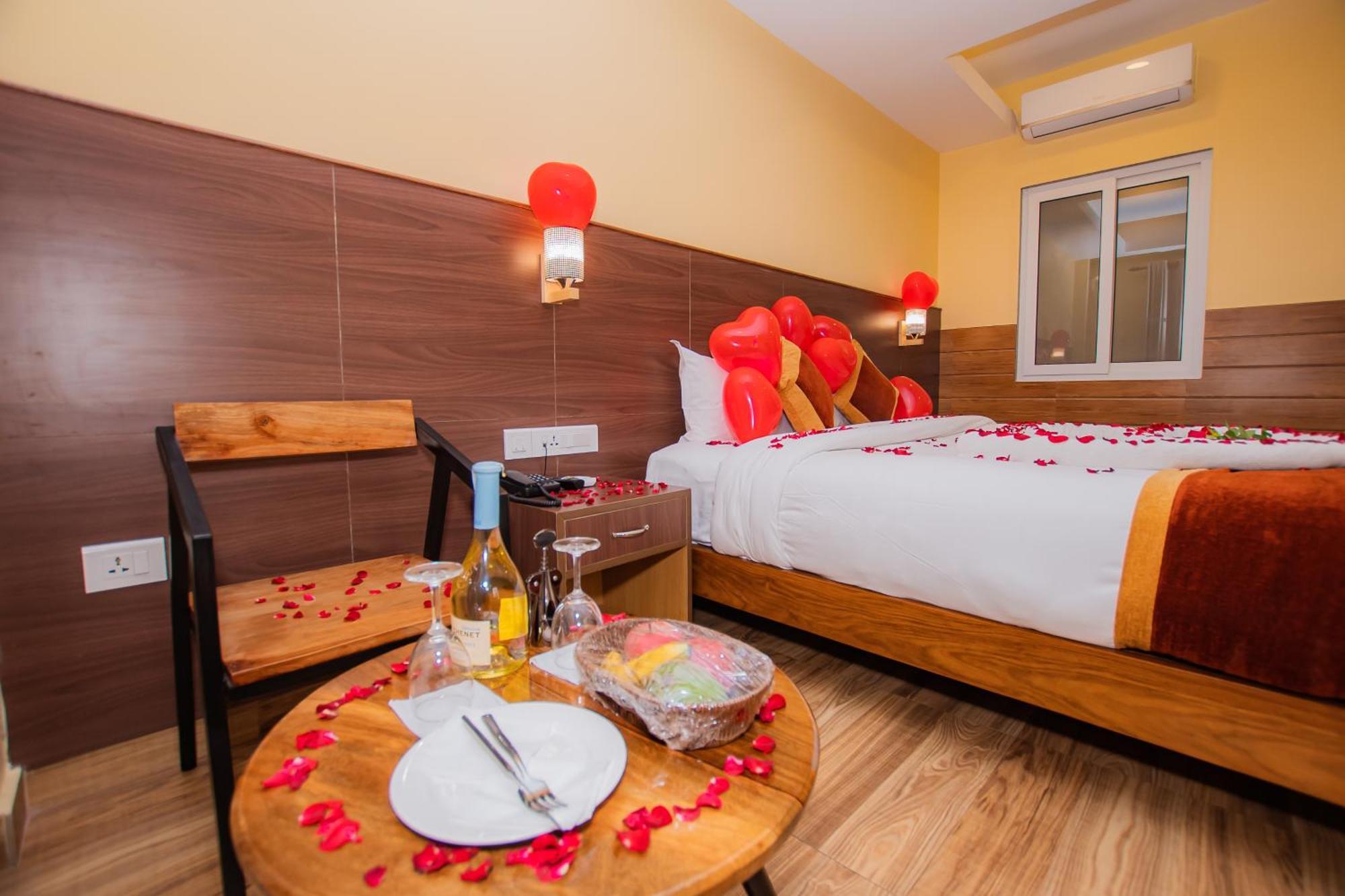 Hotel Hidden Kingdom Pokhara Bagian luar foto