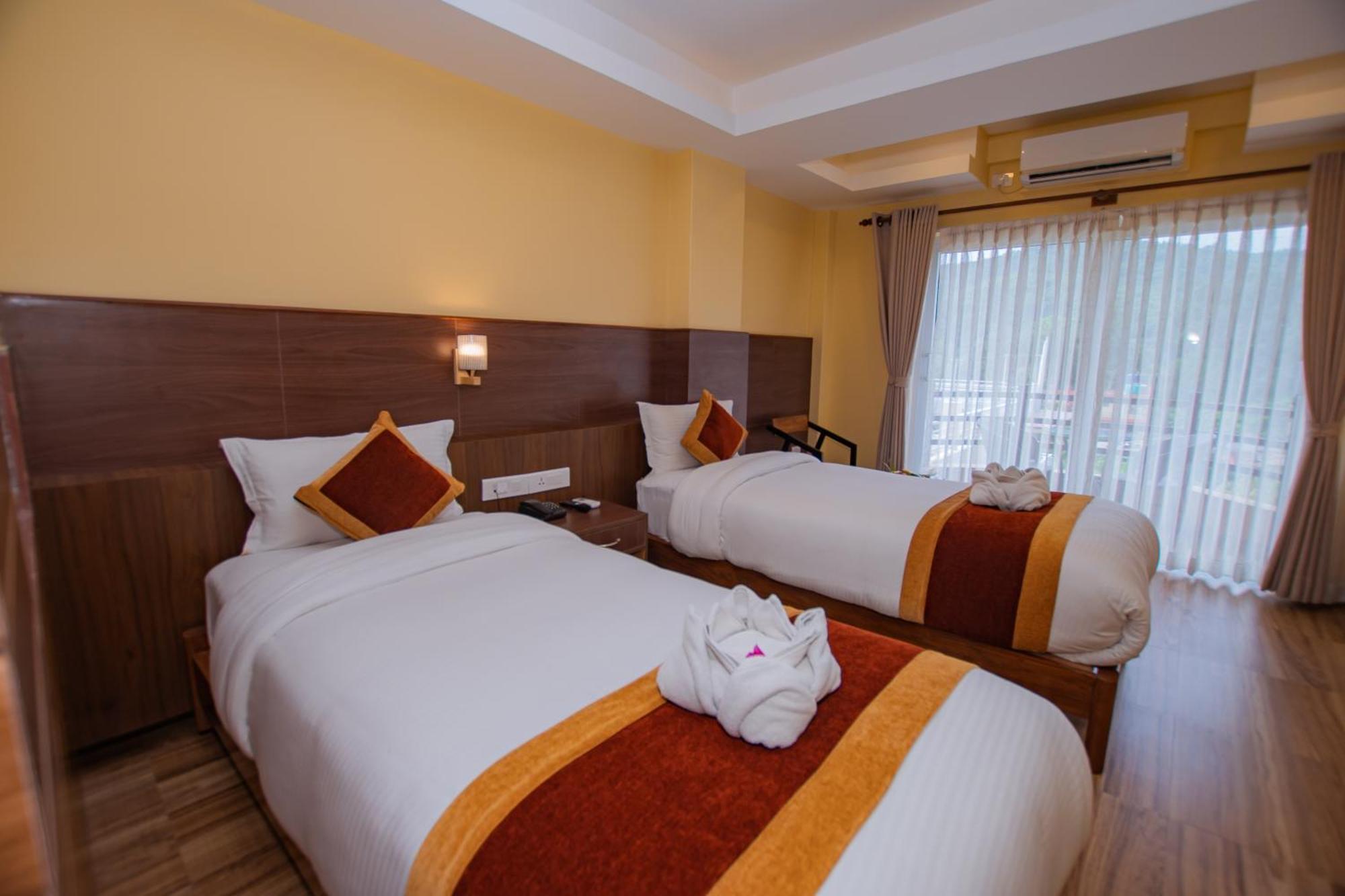Hotel Hidden Kingdom Pokhara Bagian luar foto