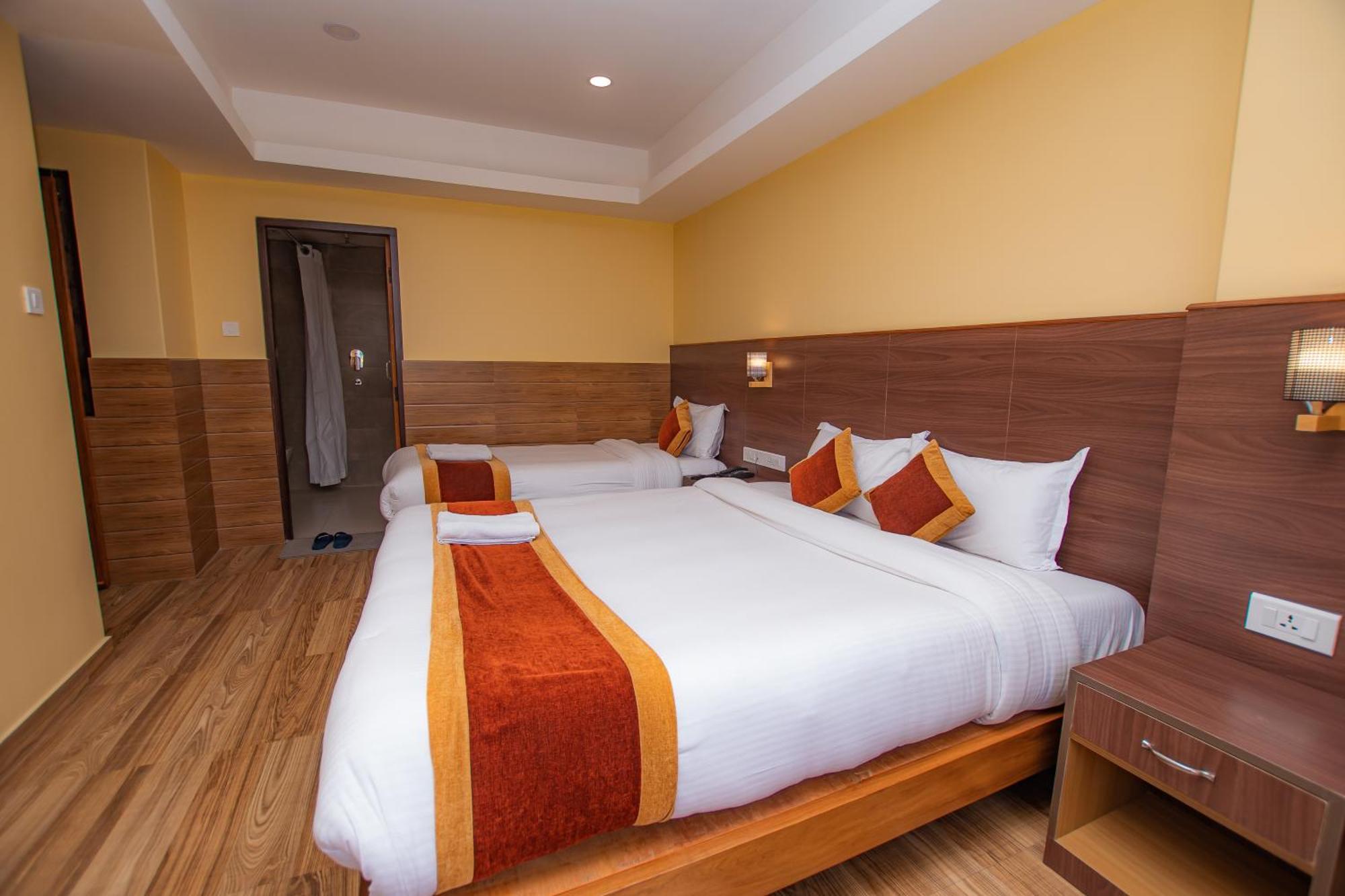 Hotel Hidden Kingdom Pokhara Bagian luar foto