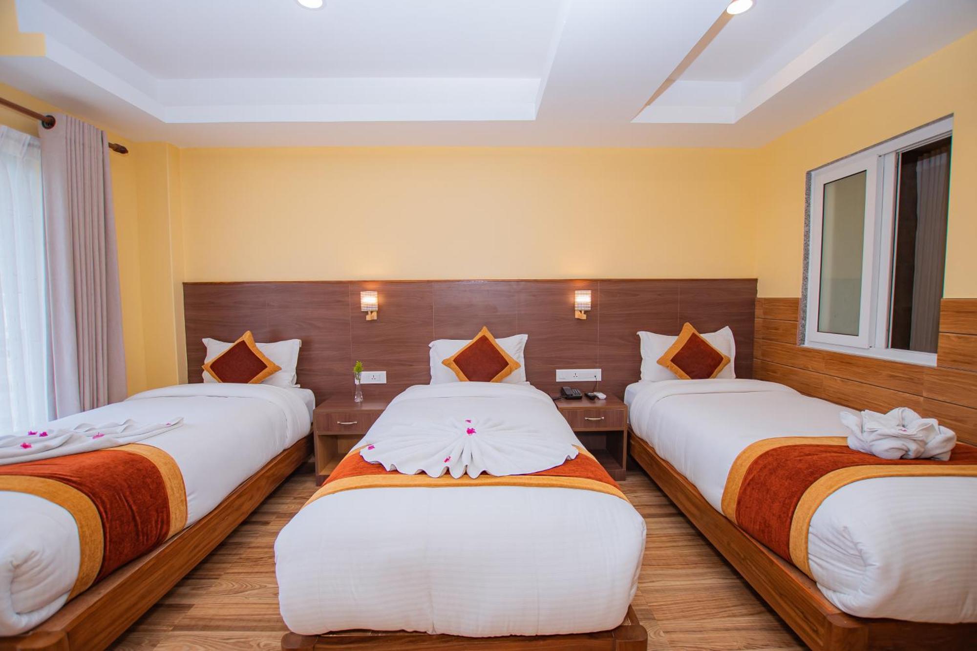 Hotel Hidden Kingdom Pokhara Bagian luar foto