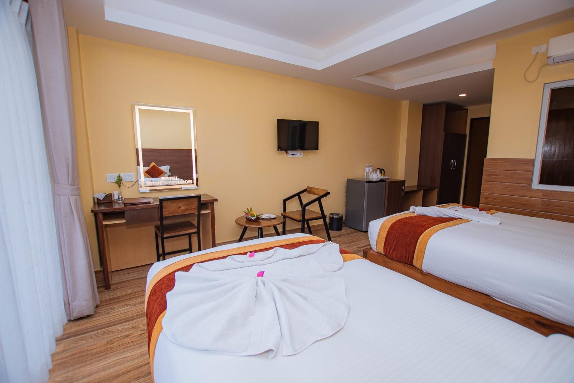 Hotel Hidden Kingdom Pokhara Bagian luar foto