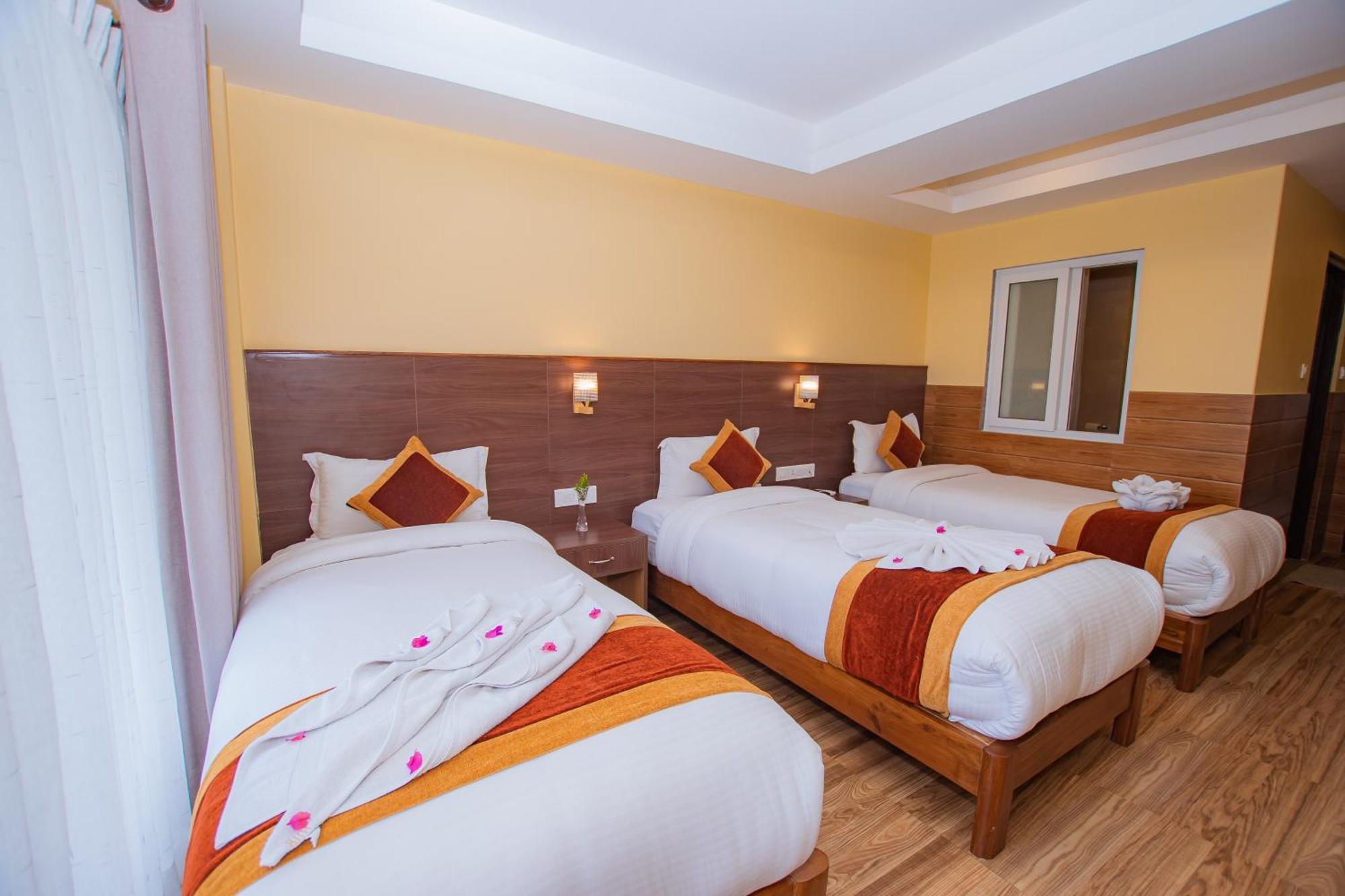 Hotel Hidden Kingdom Pokhara Bagian luar foto