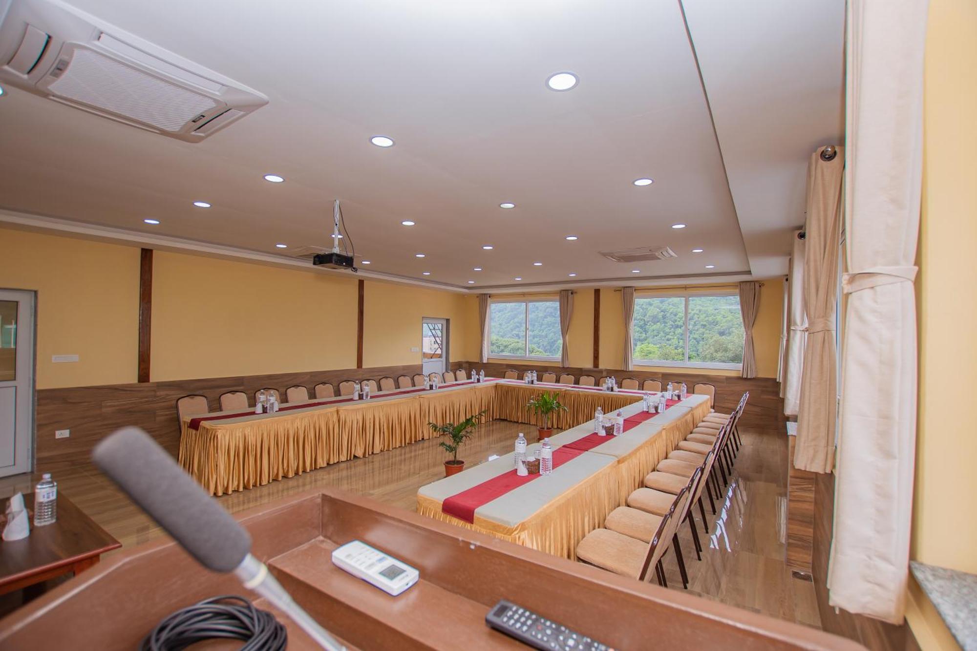 Hotel Hidden Kingdom Pokhara Bagian luar foto