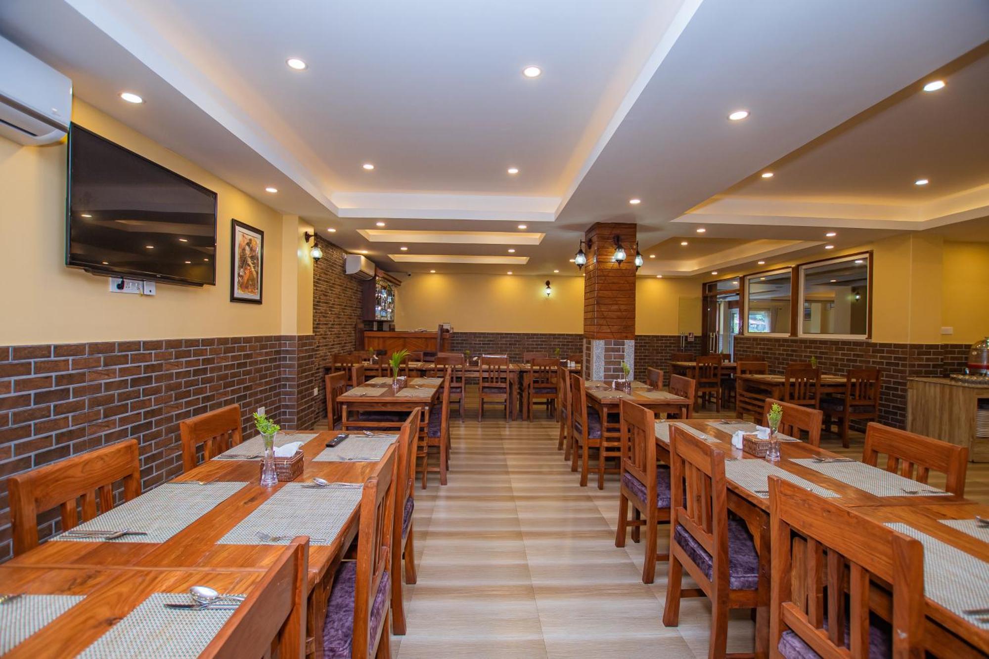 Hotel Hidden Kingdom Pokhara Bagian luar foto
