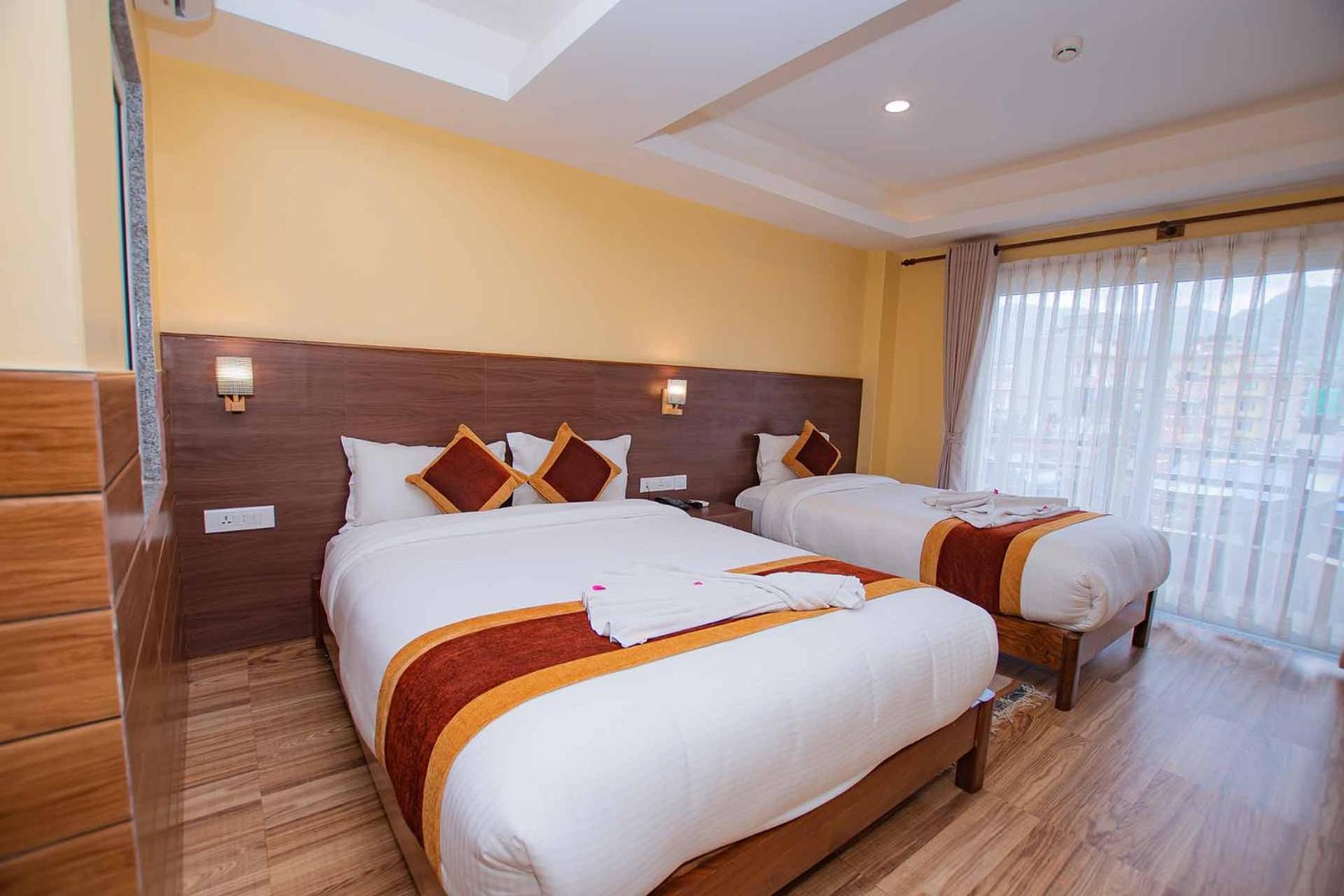 Hotel Hidden Kingdom Pokhara Bagian luar foto
