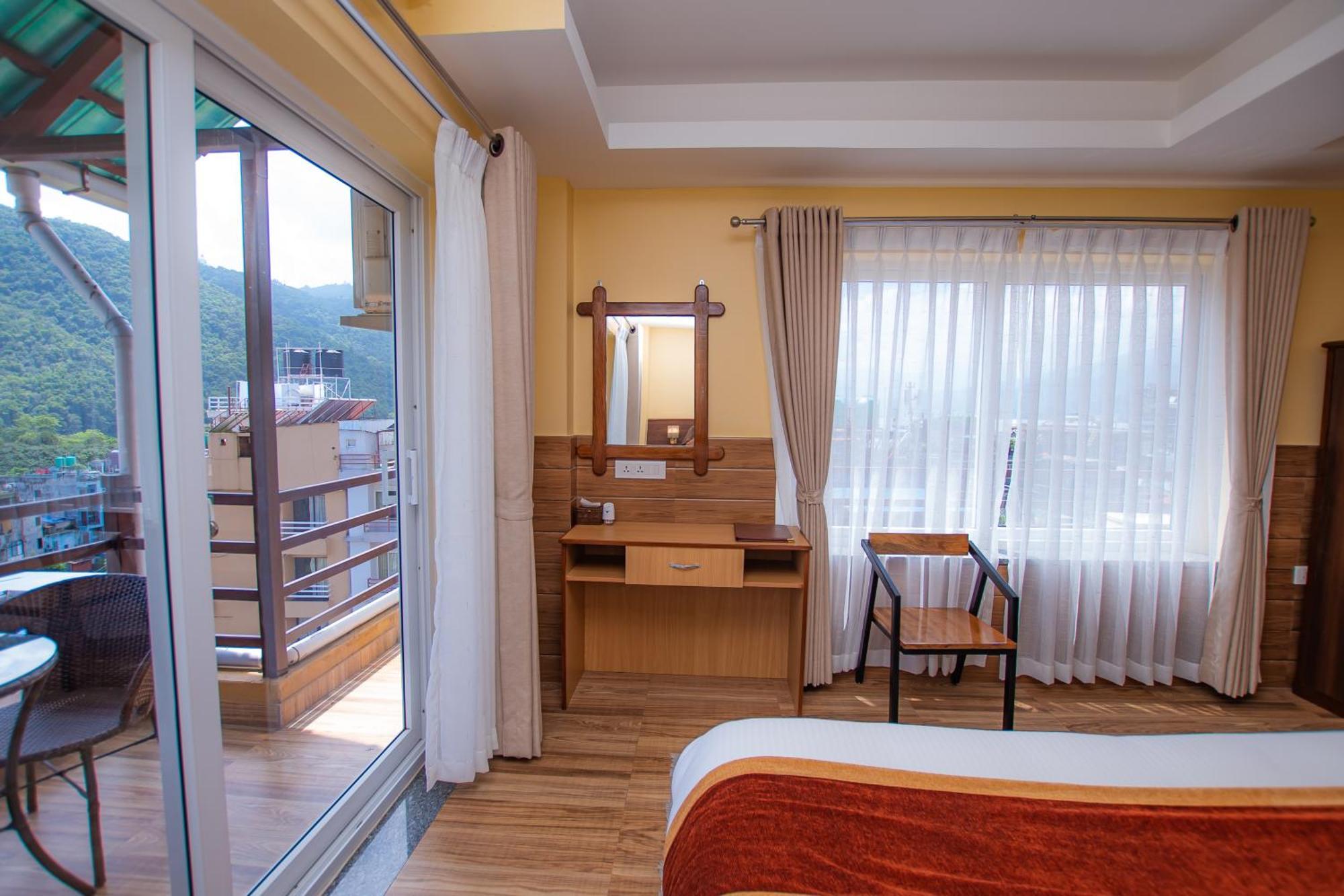 Hotel Hidden Kingdom Pokhara Bagian luar foto