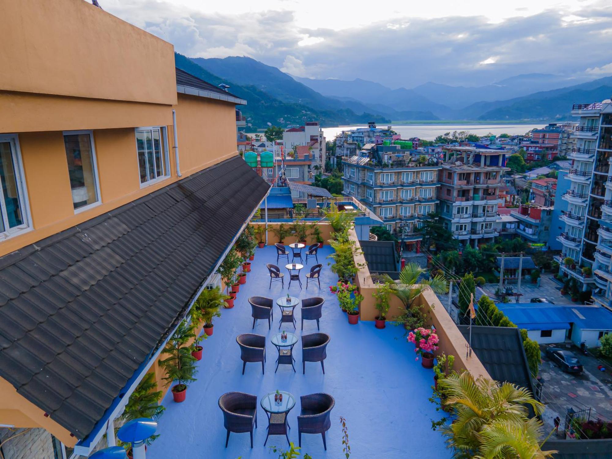 Hotel Hidden Kingdom Pokhara Bagian luar foto