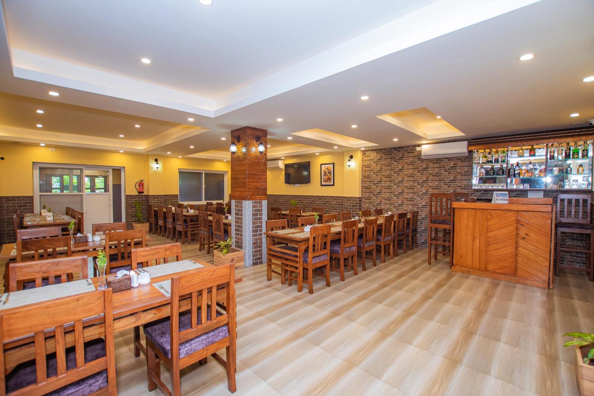 Hotel Hidden Kingdom Pokhara Bagian luar foto